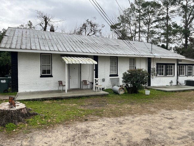 Building Photo - 405 Davis St