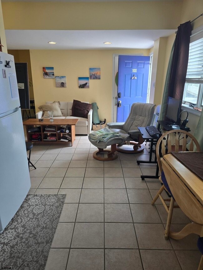111 S Dudley Ave Unit 100