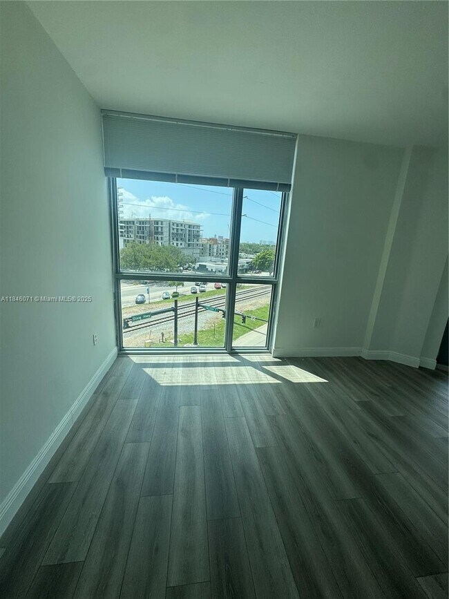 Photo - 140 S Dixie Hwy