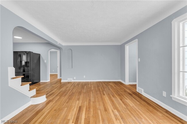 Photo - 5176 Joseph St