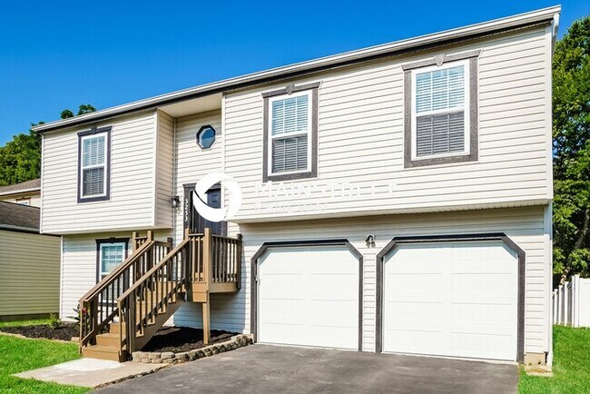 3 Bedroom Pet-Friendly Home in COLUMBUS, OH with Main Street Renewal