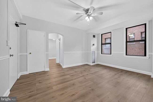 Photo - 2515 K St NW Unit 507