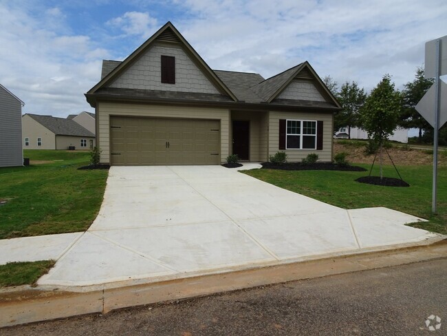 Building Photo - Quiet single-family home