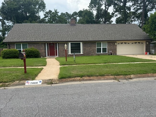 Building Photo - Beautifully renovated 4BR/3BA home close to NAS and beaches