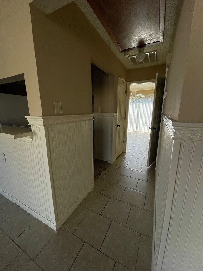 Photo - j14pr7 Unit 9131-F