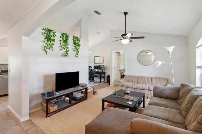 Photo - 1007 Jacaranda Cir