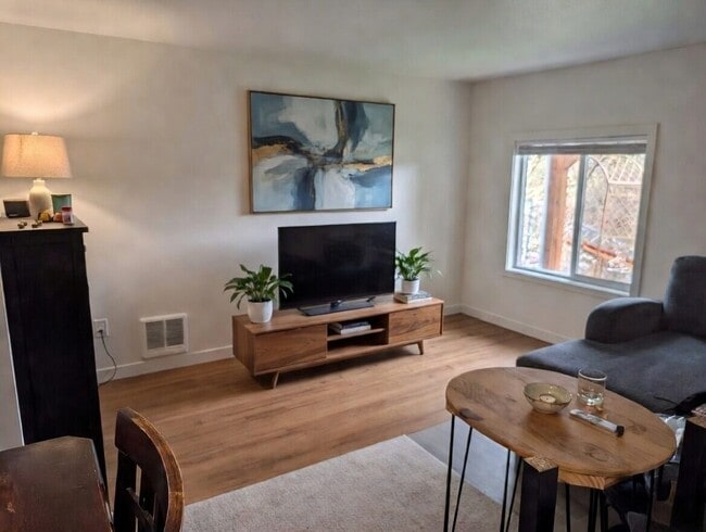 Building Photo - 4159 38th Ave S Unit 1