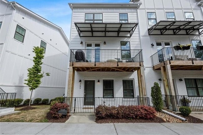 Photo - 2493 Sycamore Rd NW