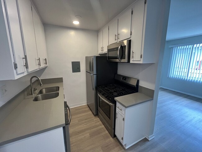 Photo - 11937 Avon Way