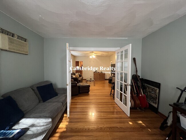 Photo - 27 Willard St Unit 1