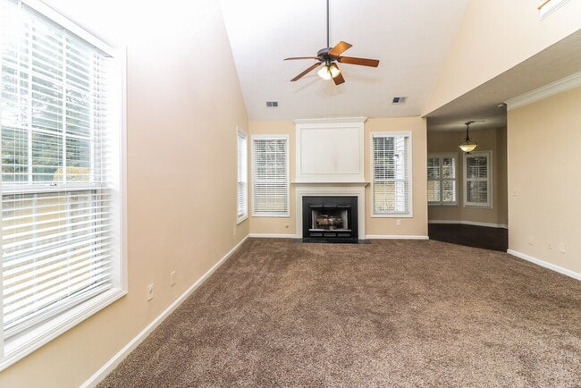 Photo - 169 Weatherstone Dr