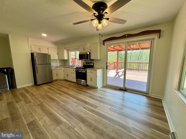 Photo - 1032 Palm Hill Rd