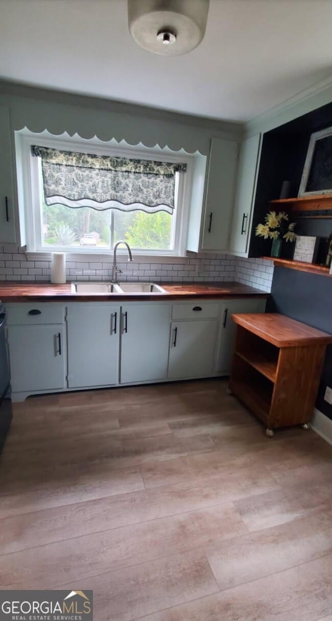 Photo - 219 Sylvan Heights Dr