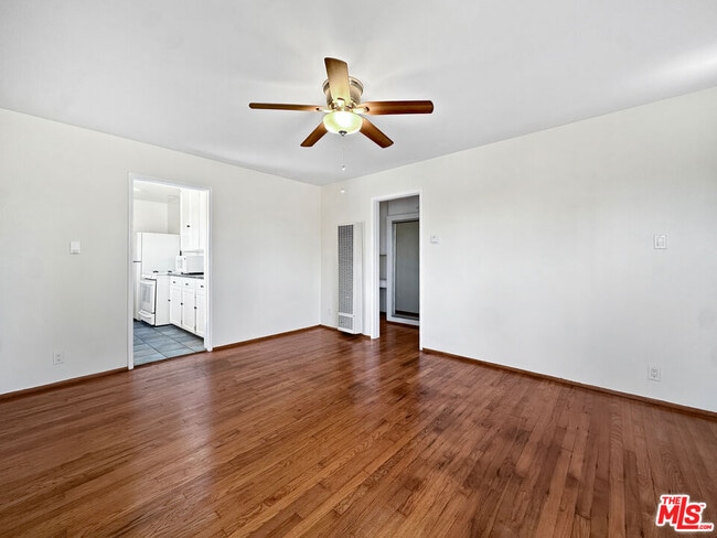Photo - 8513 Wiley Post Ave