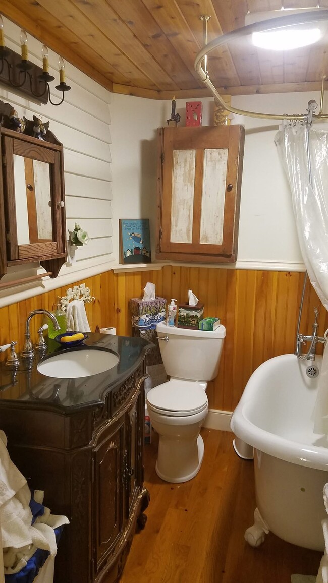 Building Photo - 30 Post Rd Unit Pawtuxet Village Rental