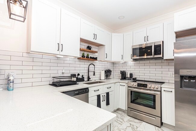 Photo - 330 Macon Ave