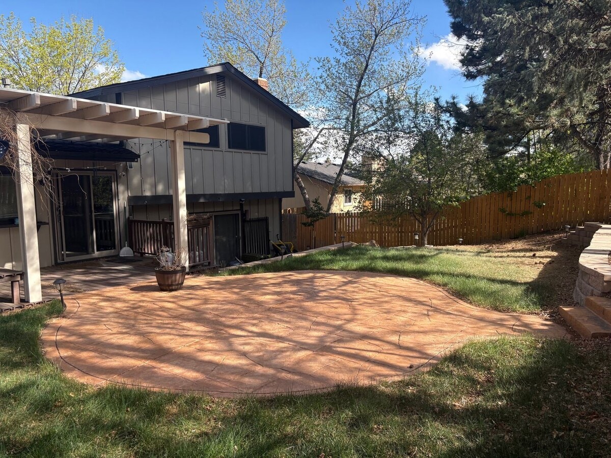 Photo - Beautiful home for rent in Cheyenne Mountain School District (D12) @ Country Club Estates!