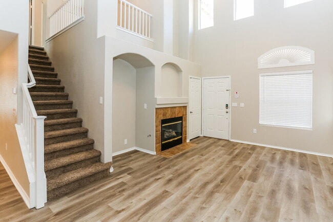 Photo - 8149 Finch Feather St