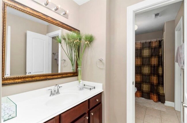 Photo - 2211 Mad River Ln