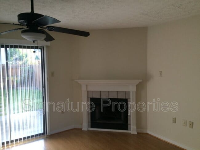 Photo - 2216 High Bush Cir