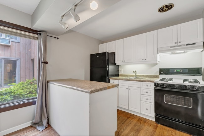 Photo - 862 W Lill Ave Unit 6