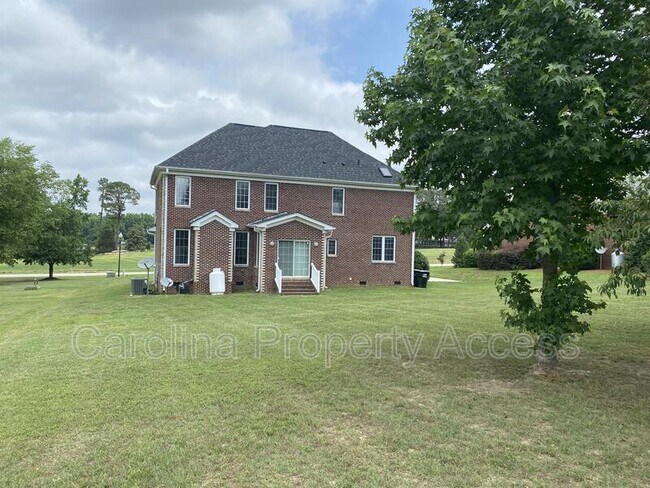 1021 Rolling Farm Dr