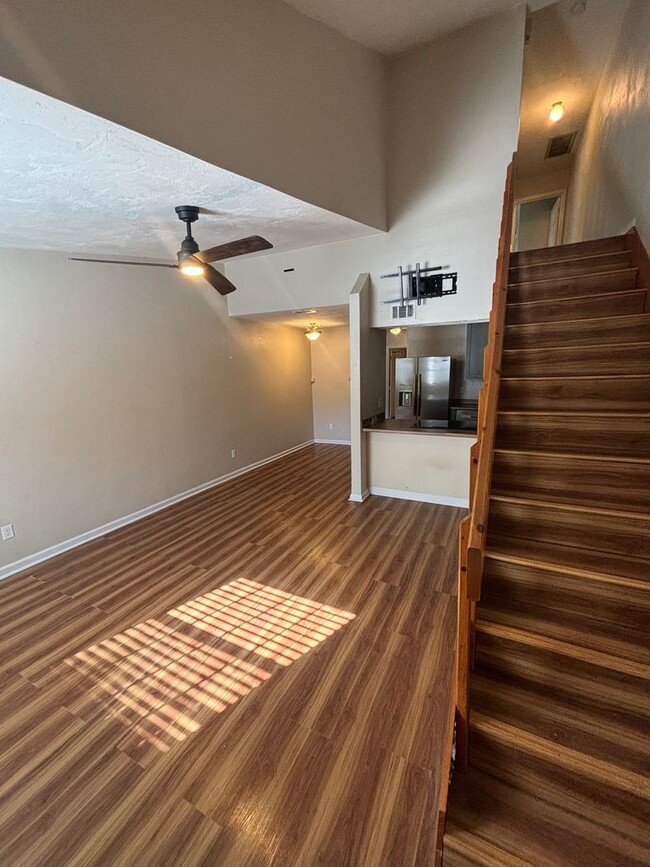 Spacious, Updated 3x2 Townhome Near FSU & TCC - Spacious, Updated 3x2 Townhome Near FSU & TCC