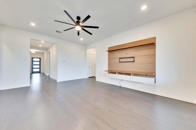 Photo - 17728 Zinfandel Dr