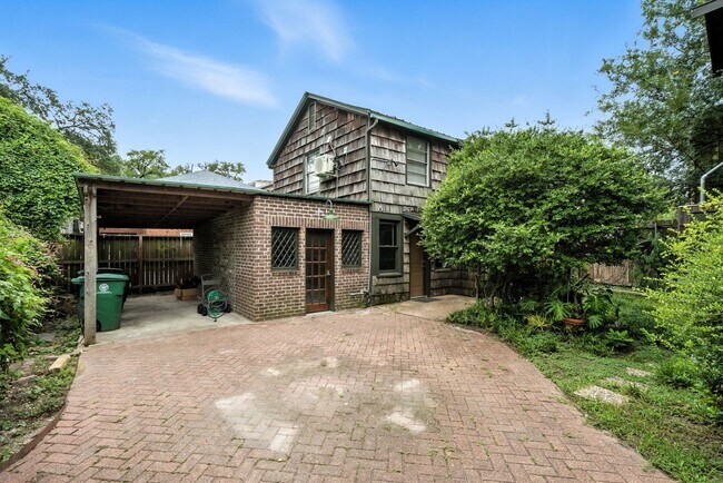 Photo - 811 Sul Ross St Unit 6