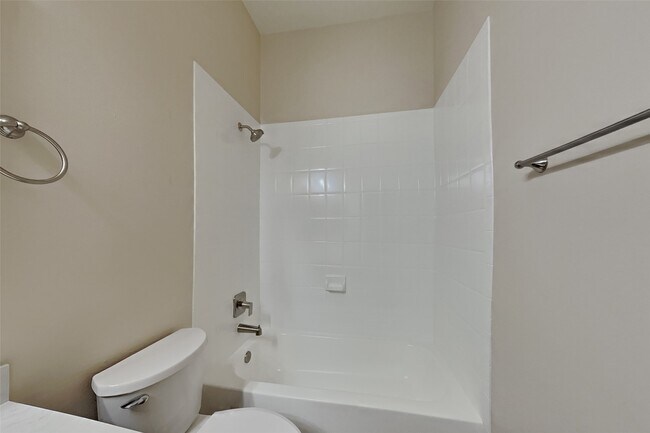 8506 Hunters Village Dr