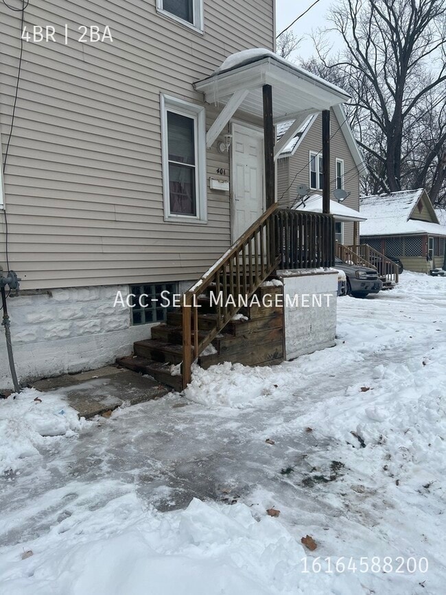 Photo - 401 Fernando St NE