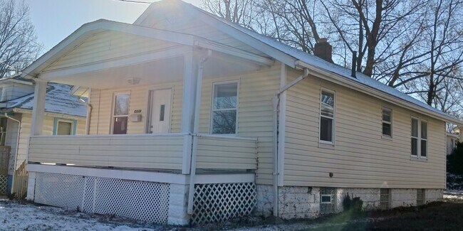 Photo - 582 Plum Ave House