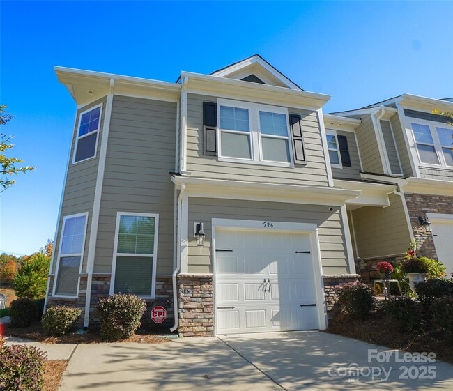 Building Photo - 596 Altamonte Dr