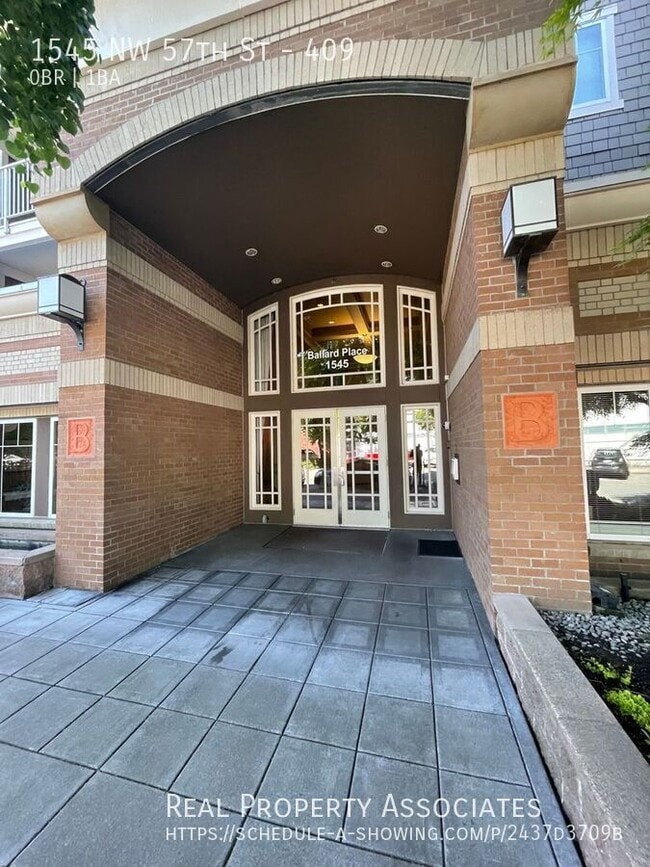Building Photo - 1545 NW 57th St Unit 409