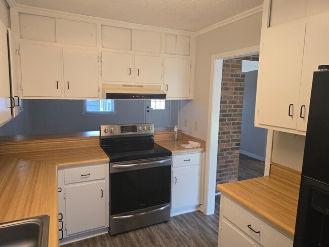 Photo - 815 Valley Springs Dr