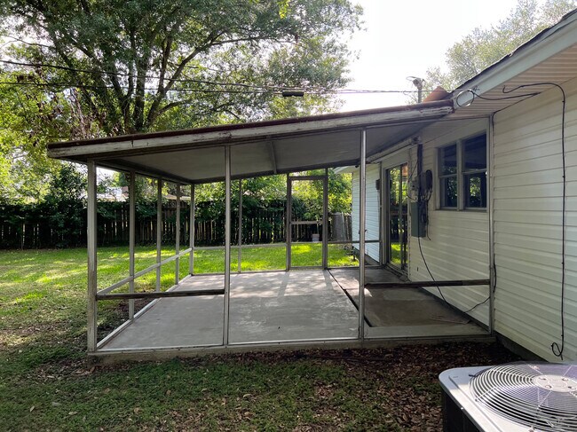 Photo - 9175 Gardner St