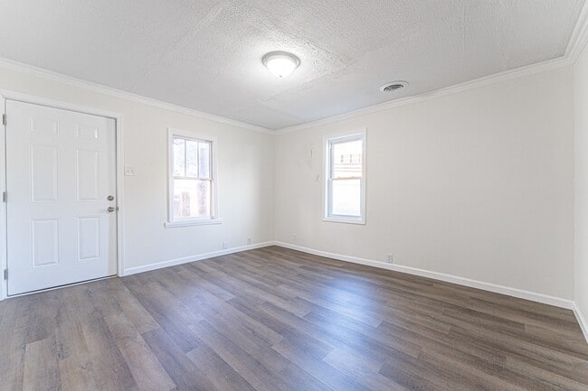 Photo - 803 S 4th St