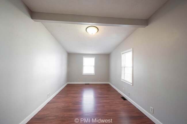 Photo - "Cozy 1-Bedroom Gem in Kokomo's Heart – Id... Unit 3