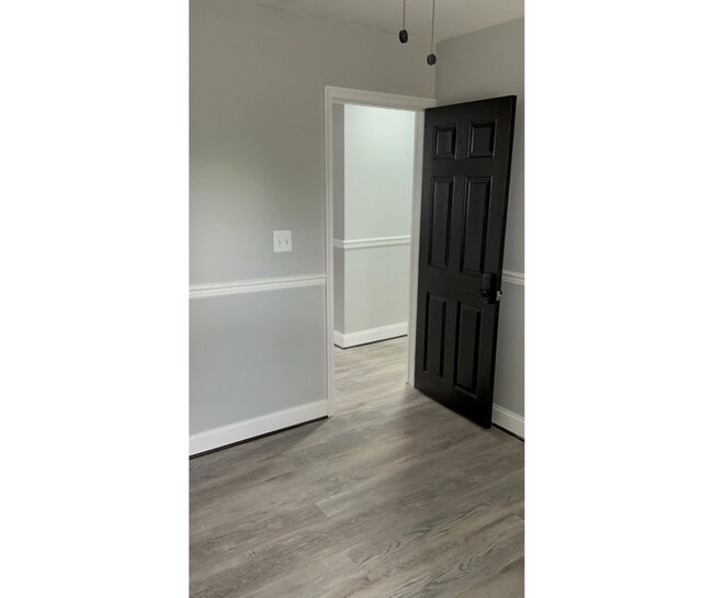 Photo - 2848 Edgecombe Cir S Unit B Available $700 B