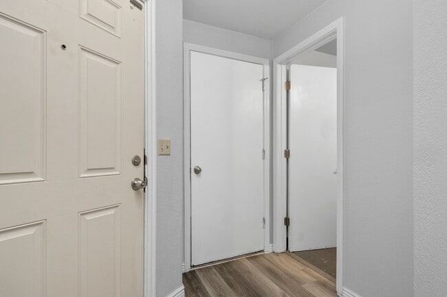 Photo - 2bed, 1.5 bath Duplex with Garage & Fenced Yard!