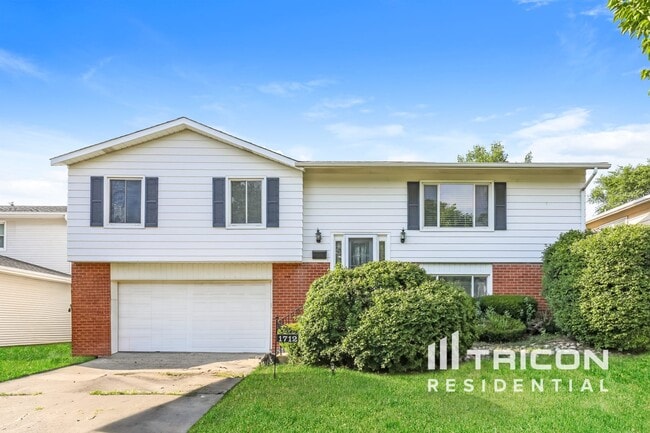 Building Photo - 1712 W Catalpa Ln Rental