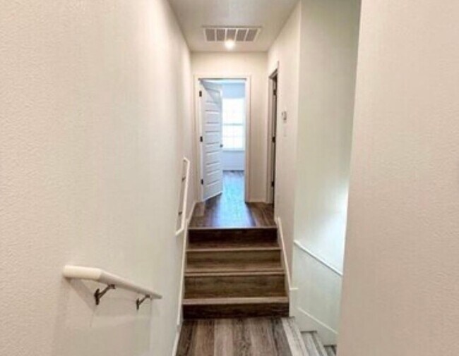 Photo - 4235 W Santa Fe St Unidad 4235 W Santa Fe Street #1