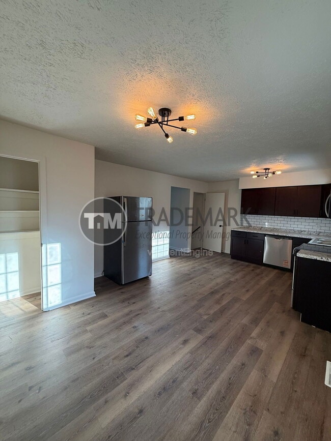 Photo - 54 N Front St
