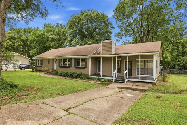 Photo - Spacious 4BR Home in Clinton School District with Multiple Living Areas