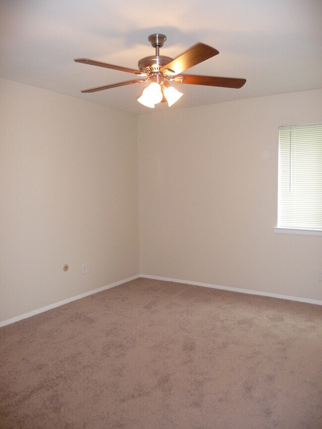 Photo - 706 Meadow Woods Ln Unit 706