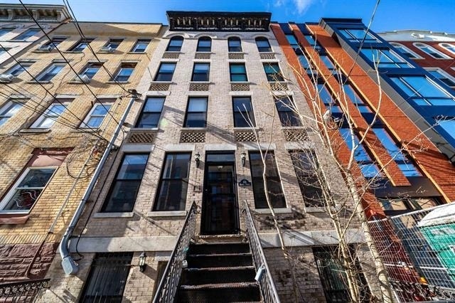 Building Photo - 416 Monroe St Unit 3L #5