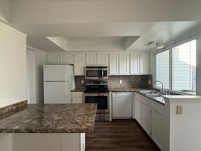 Photo - Townhouse For Rent in Virginia Beach