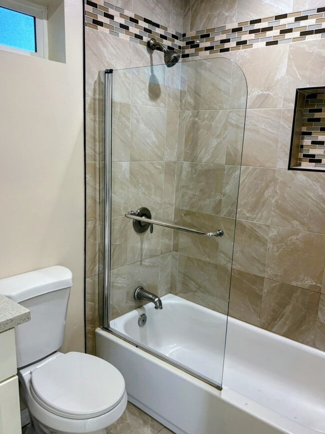 Photo - 16143 Kittridge St Unidad ADU