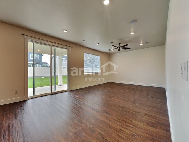 Photo - 1067 S Jillian Ave