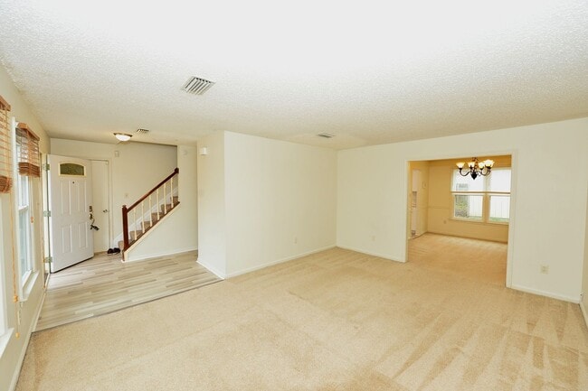 Photo - Gourmet Kitchen!